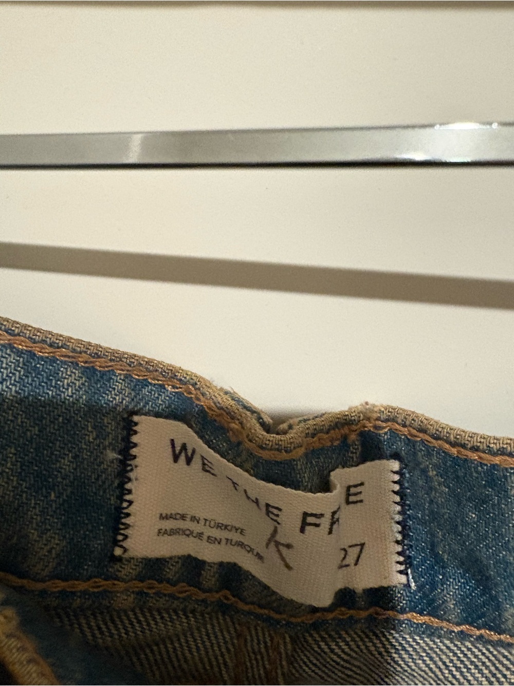 Free People Good Luck Mid-Rise Barrel-Leg Denim Jeans Lost In the Dessert 27 NWT - Picture 6 of 7